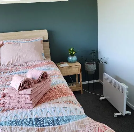 A Stunning Retreat In Rotorua!